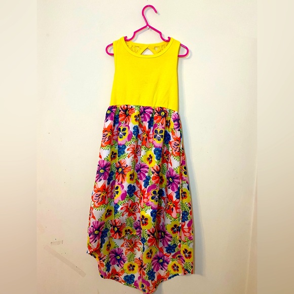 GIRL’S DRESS BUNDLE. - Picture 12 of 14